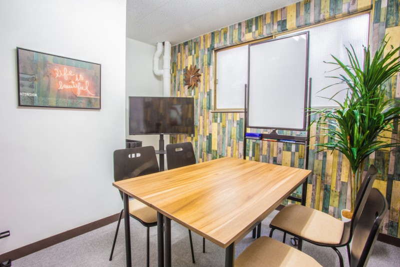 たくすぺ会議室 池袋駅西口徒歩1分 Open特価中 駅ちか やすい きれい 高速wi Fi 会議 セミナーに おしゃれ個室 たくすぺ会議室三鷹店 レンタルスペースを簡単予約